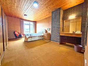 Photo 19- click for photo gallery